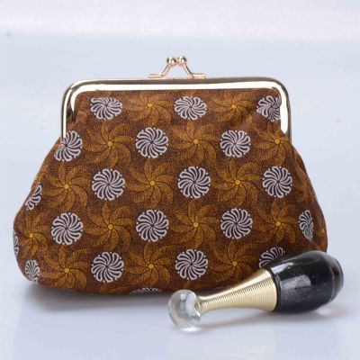 Clip Cosmetic Purse